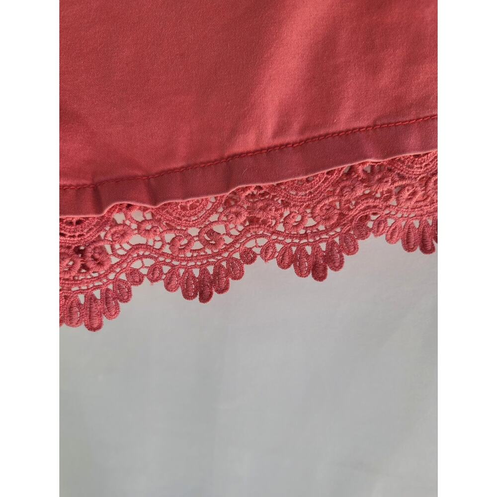 2/$15 MAURICES Distressed Coral Lace Trimmed Mid Rise Shorts in Women's Size 5/6 - Picture 12 of 16